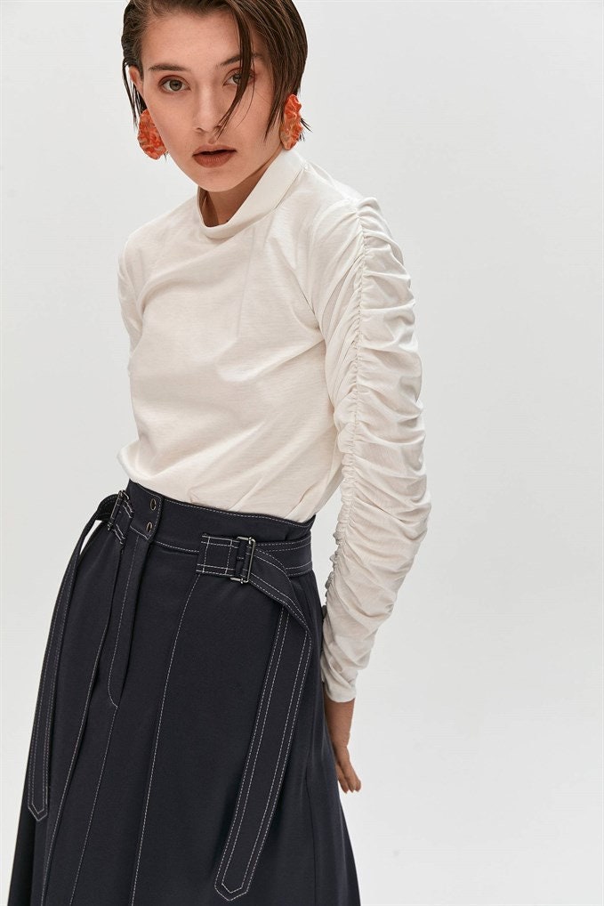 Vida Navy Pleated Midi Skirt — view 6