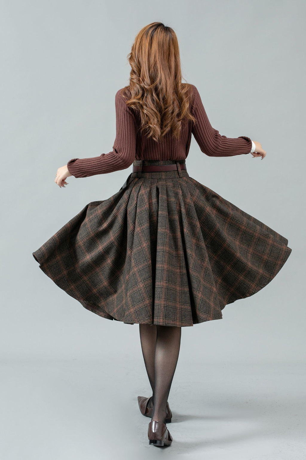 Una Plaid Wool Pleated Midi Skirt — view 4